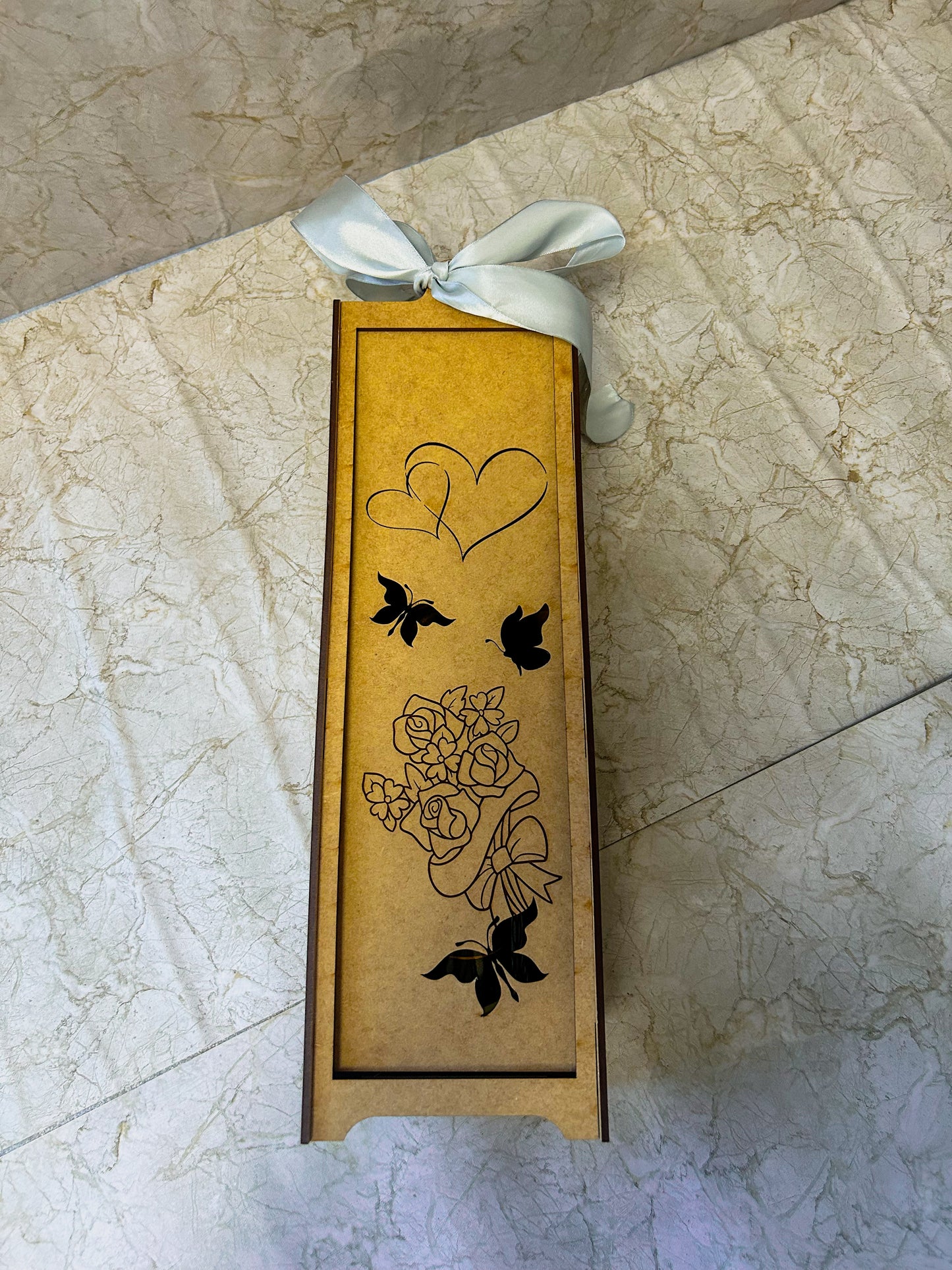 Slide wine box